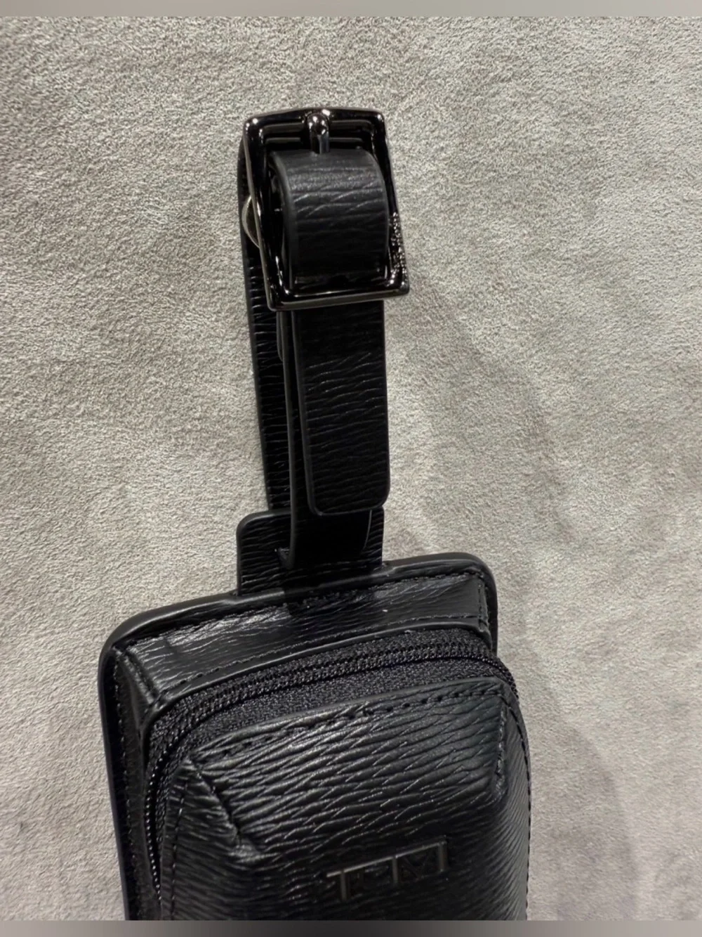 NEW Tumi EMBOSSED Leather Monogram Luggage Tag Zippered Pouch Buckle - BLACK
